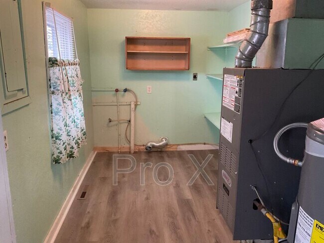 Building Photo - 1207 N Smelter St
