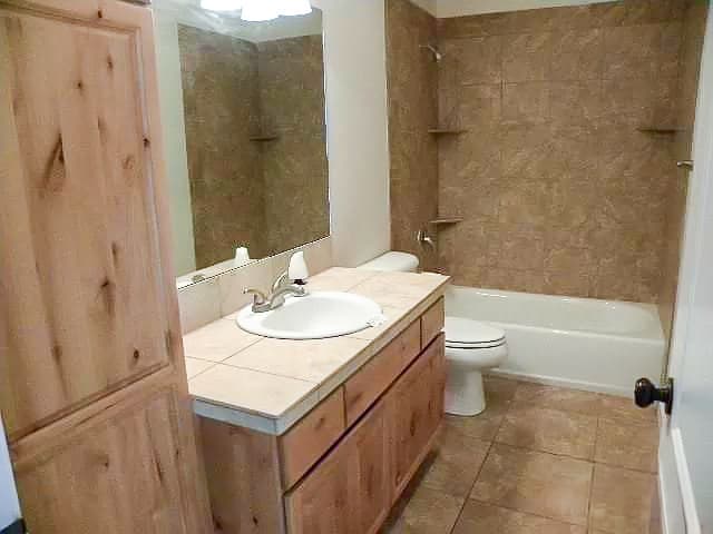 Building Photo - 1377 E 300 N