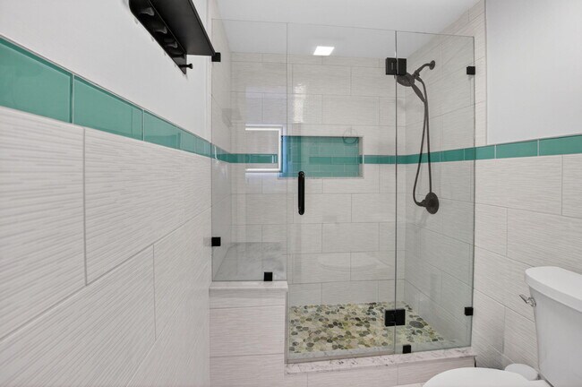 Building Photo - 2401 Del-Aire Blvd
