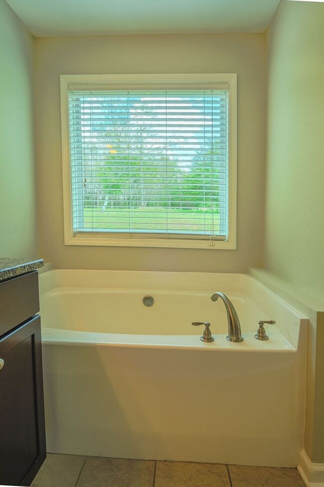 Building Photo - 77 Gray Field Ct