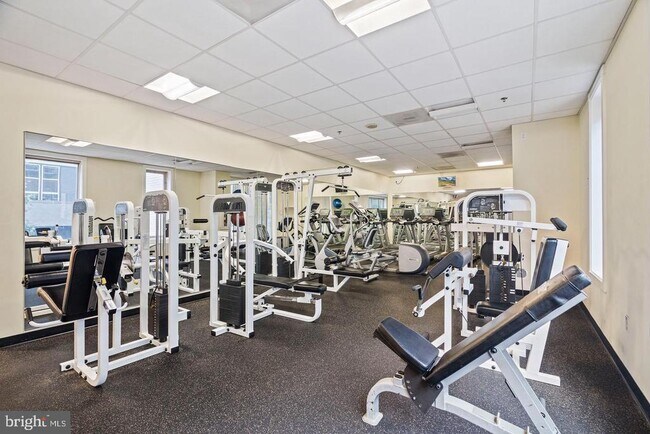 Building Photo - 2726 Gallows Rd