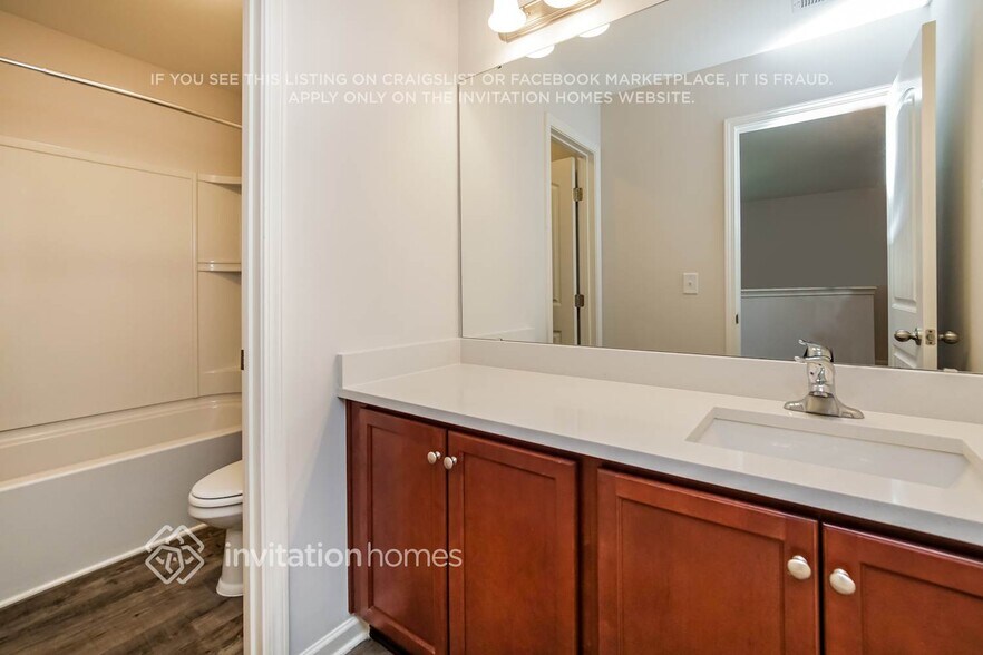 Building Photo - 7609 Weathered Oak Way
