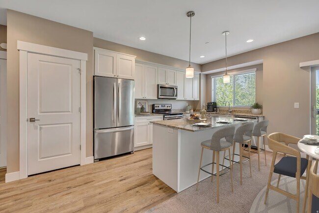 Building Photo - 1225 Wolf Hollow Ln