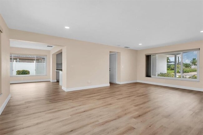 Building Photo - 315 Buttonwood Ln