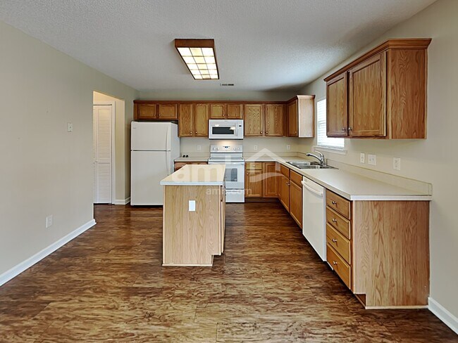 Building Photo - 5323 Kim St SW