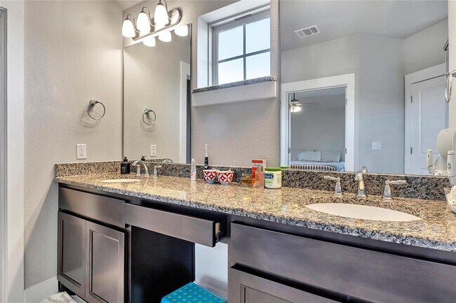 Building Photo - 9302 McKnight Loop