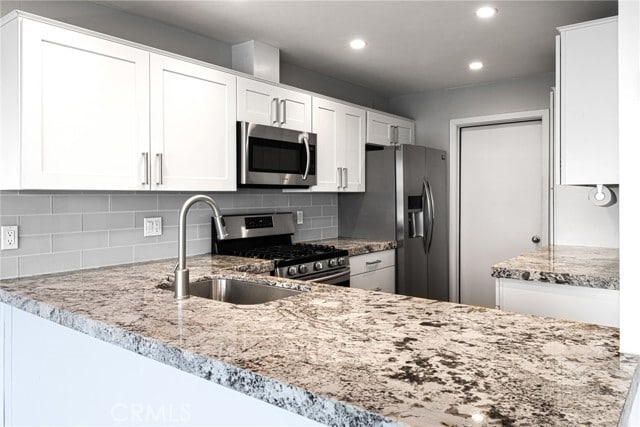 Building Photo - 206 Avenida Adobe
