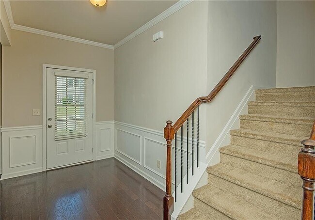 Building Photo - 7490 Silk Tree Pointe