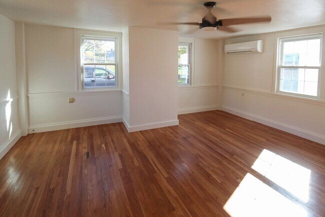 Building Photo - Beautiful 3-Bedroom Colonial on 1.3 Acres ...