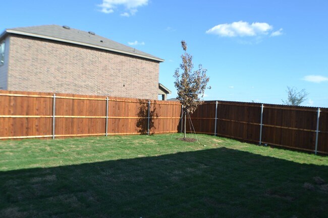 Building Photo - 6417 Bishop Dr