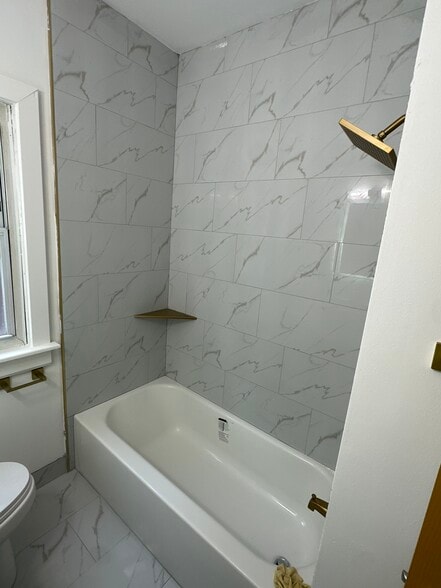 Bathroom - 16175 Fairfield St