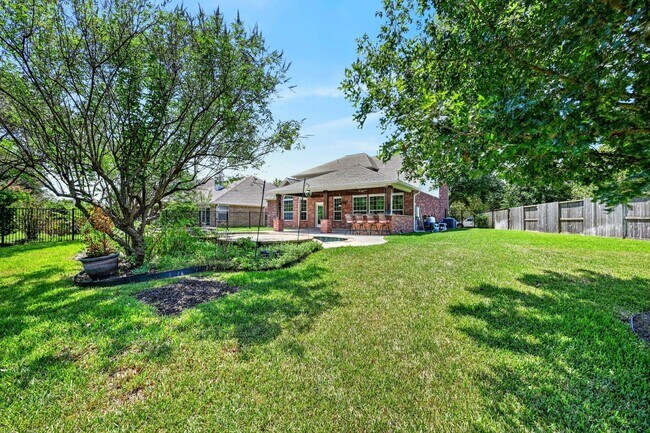 Building Photo - 18111 Williams Elm Dr