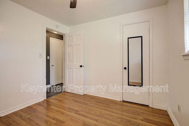 Building Photo - 1117 S Howard Ave