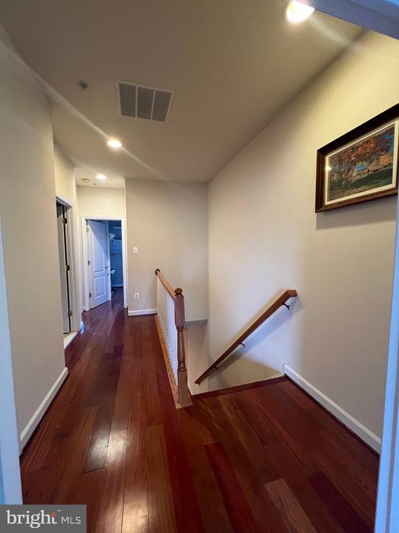 Building Photo - 604 Ridgemont Ave