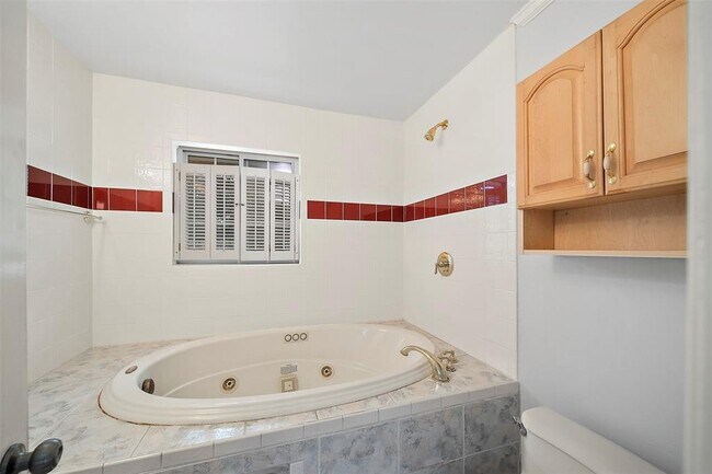 Building Photo - 5215 Cheena Dr