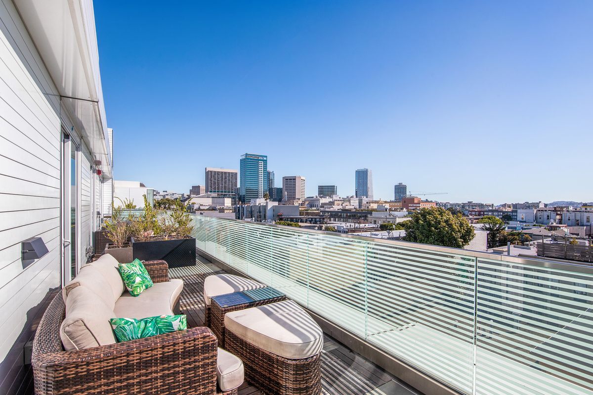 Building Photo - 555 Fulton St