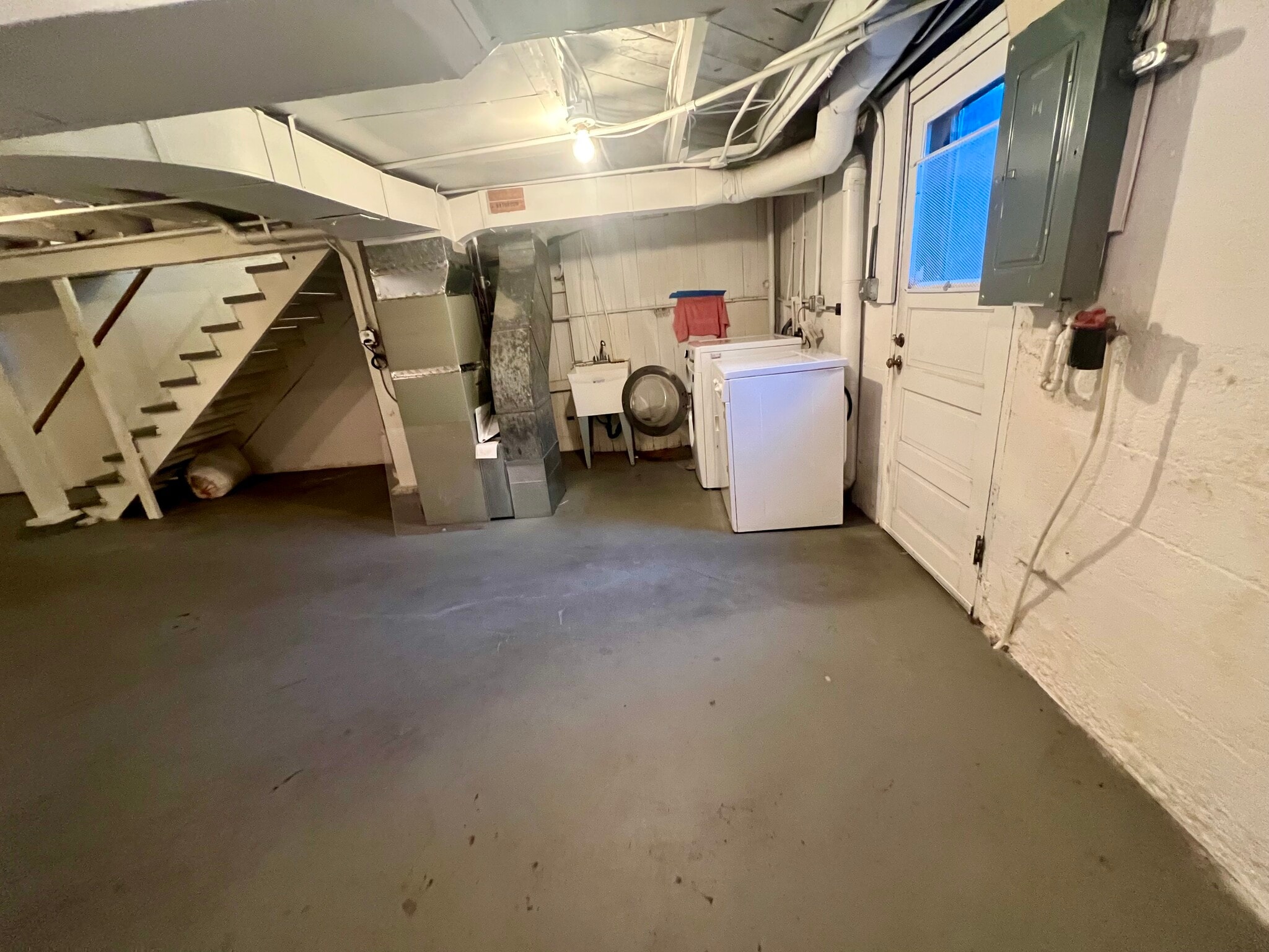 Basement - 5702 SE Belmont St