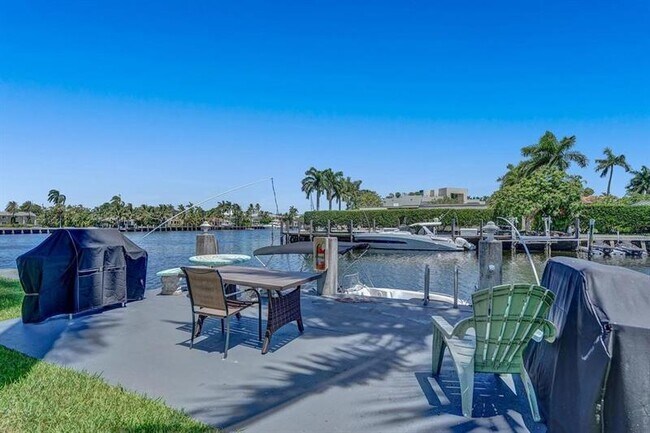 Building Photo - 180 Isle of Venice Dr