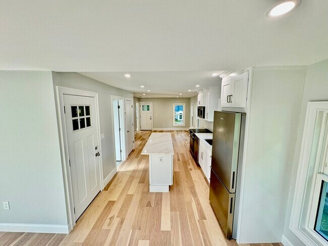 Building Photo - 17 Fremont St