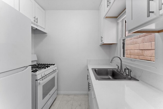 Building Photo - 3131-3151 Adams Ave