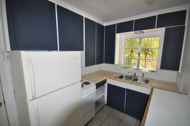 Building Photo - 760 Osceola Ave