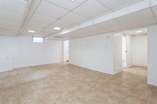 Building Photo - 62 Buff Rd