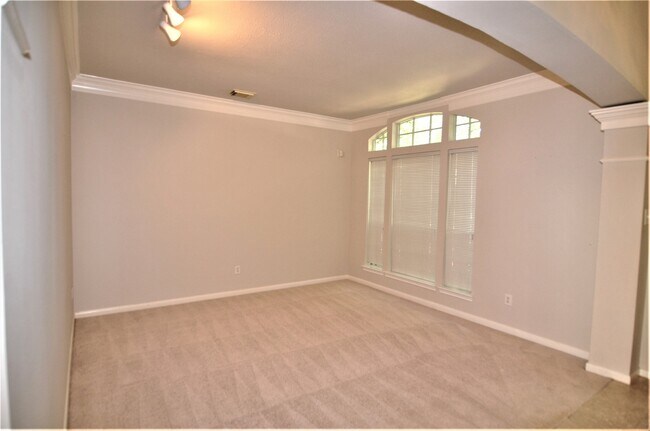 Primary Photo - 17410 Greystone Ct