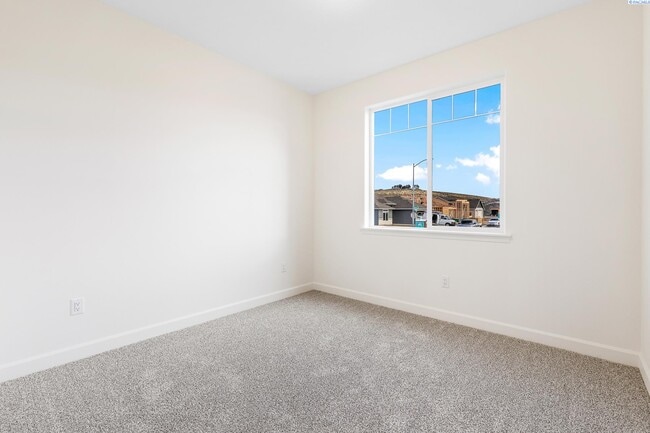 Building Photo - Beautiful brand new rental