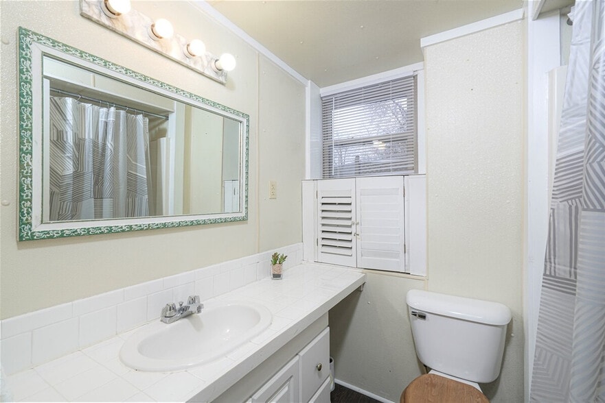 Building Photo - 46 Faulkner Rd