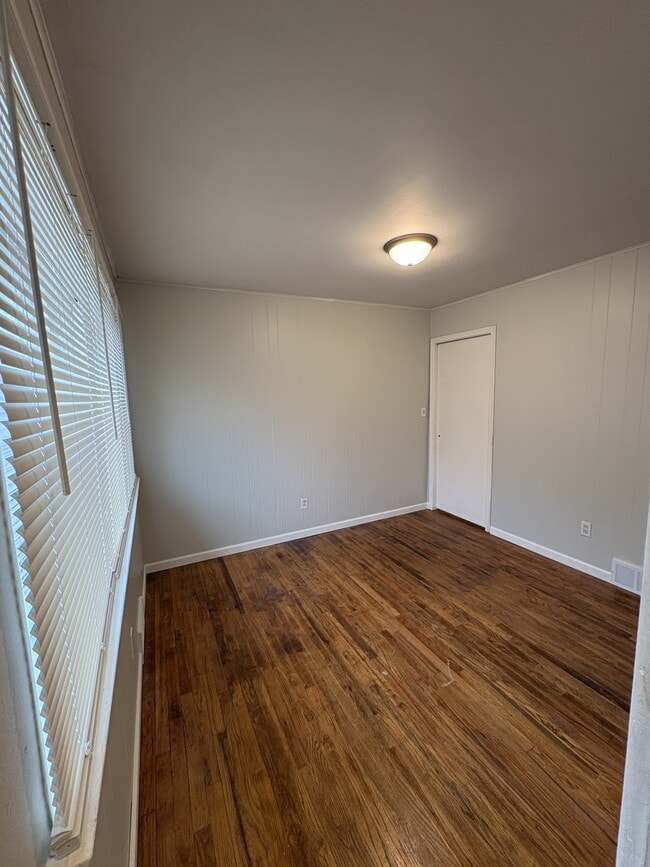 Building Photo - 20975 Poinciana St