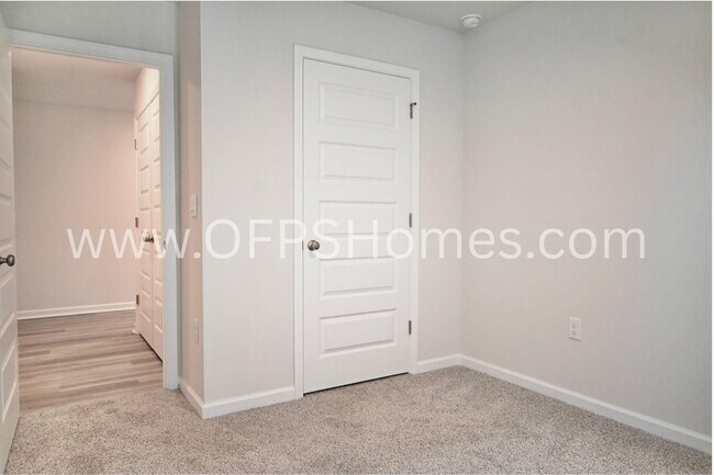 Building Photo - 429 Scarborough St