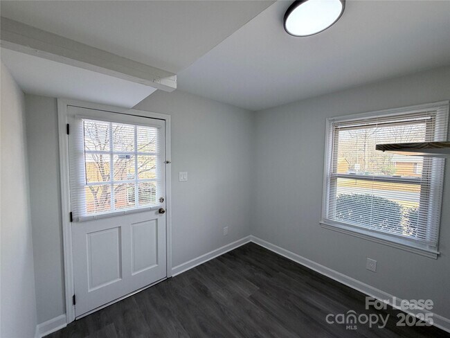 Building Photo - 6207 Eagle Peak Dr