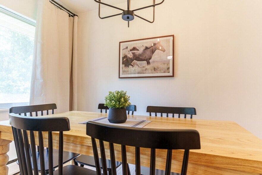 Building Photo - 26 Finley St