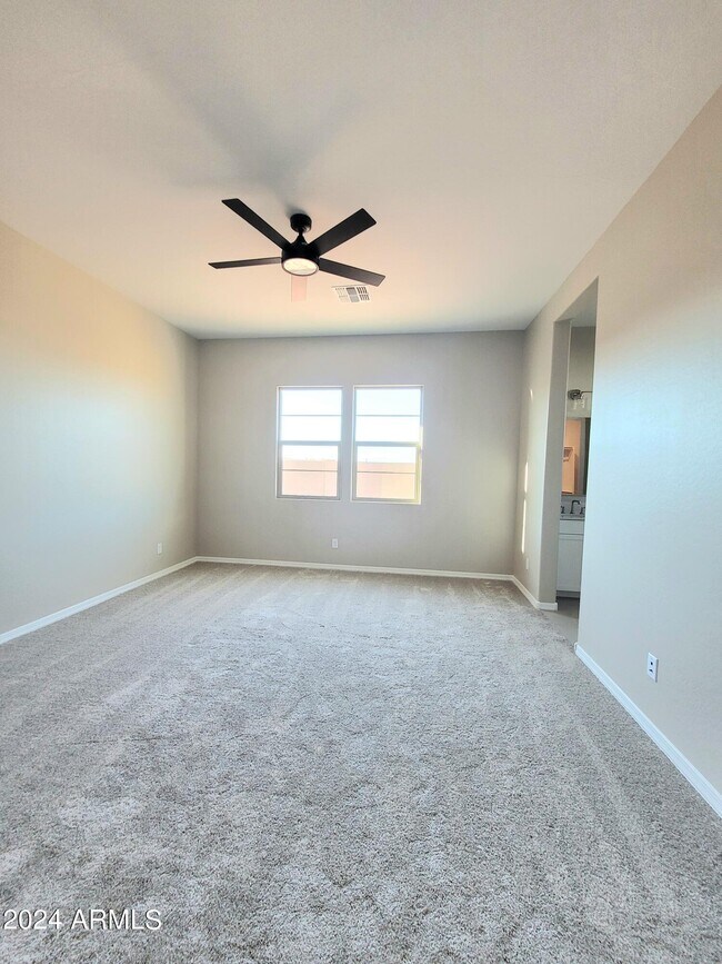 Building Photo - 21866 E Stirrup Ct