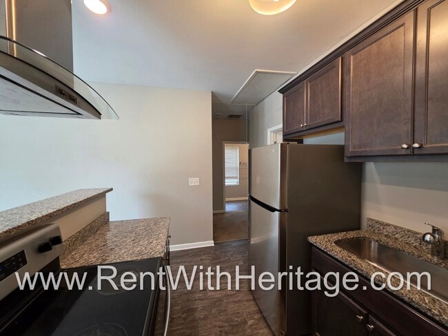 Building Photo - Awesome Ranch / Popular Carrollton Schools/ Near Adamson Square