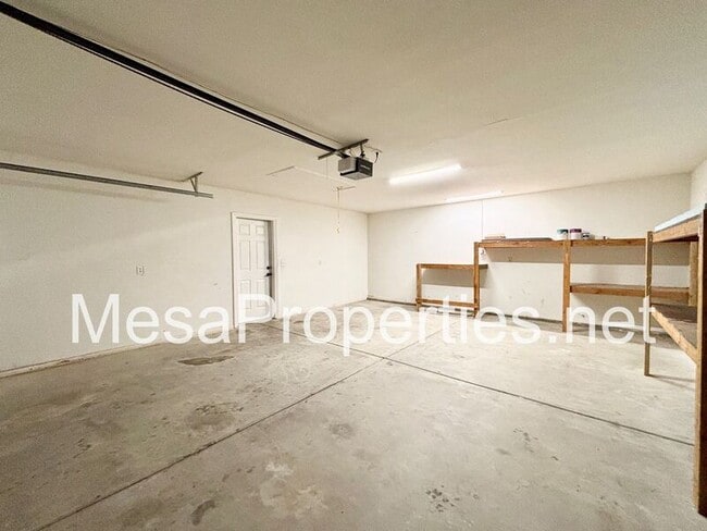 Building Photo - 10795 Merino Ave