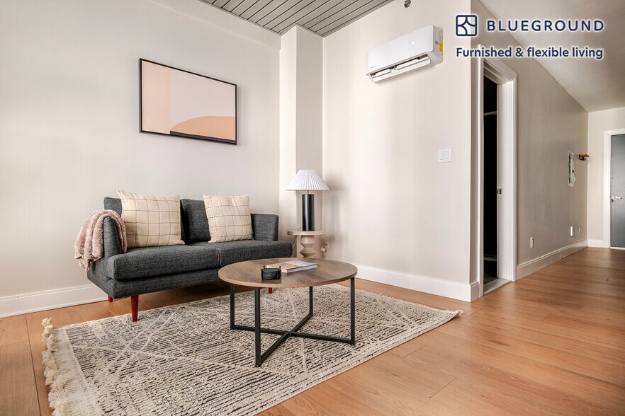 Building Photo - 44 Bromfield St