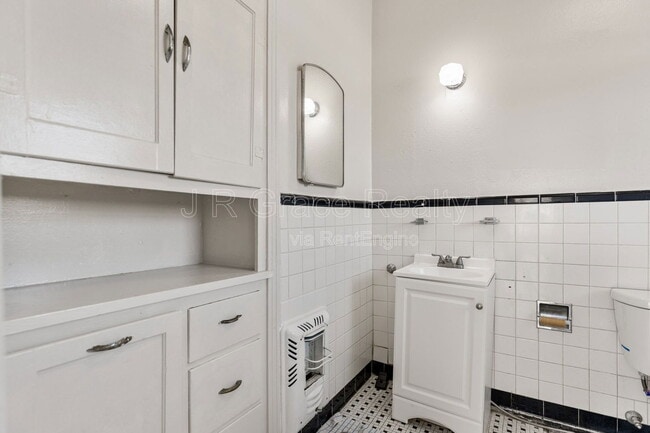 Building Photo - 2803 Bellmead Dr