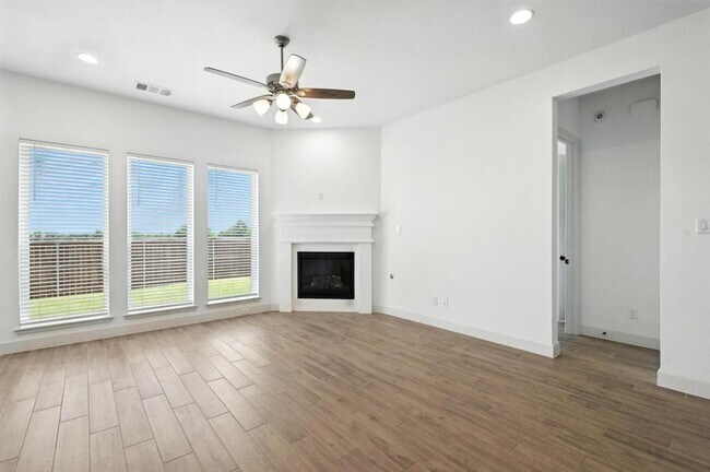 Building Photo - 1101 Briar Oak Ln