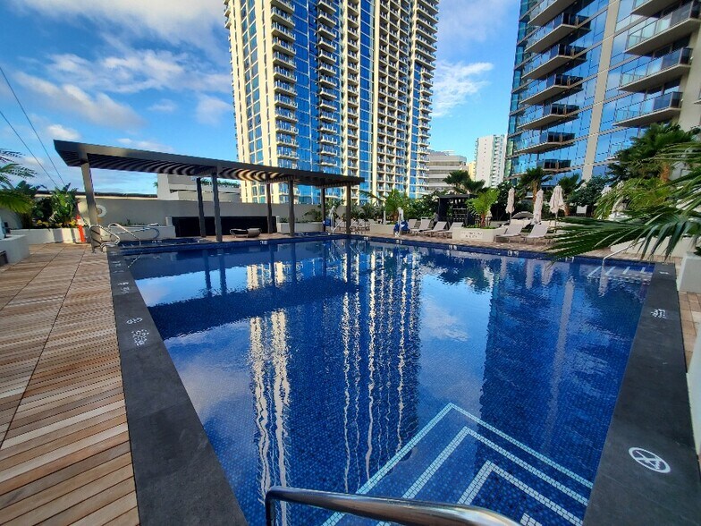 Pool - 1388 Kapiolani Blvd