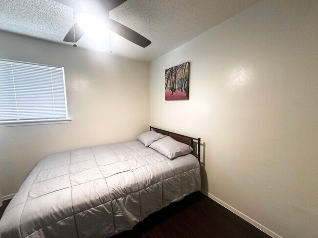 Building Photo - 2 Bed 1 Bath in Austin