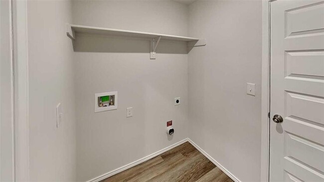 Building Photo - 6132 Holm Oak Rd