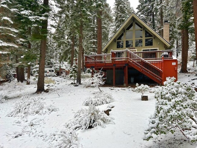 Building Photo - SKI LEASE "Honey Bear Cabin"