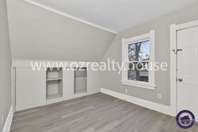 Building Photo - 450 Second St