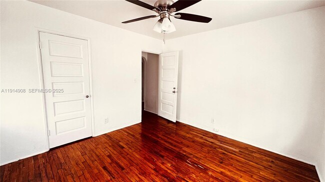 Building Photo - 1845 Bay Rd