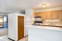 Building Photo - Pearl City Three Bedroom home