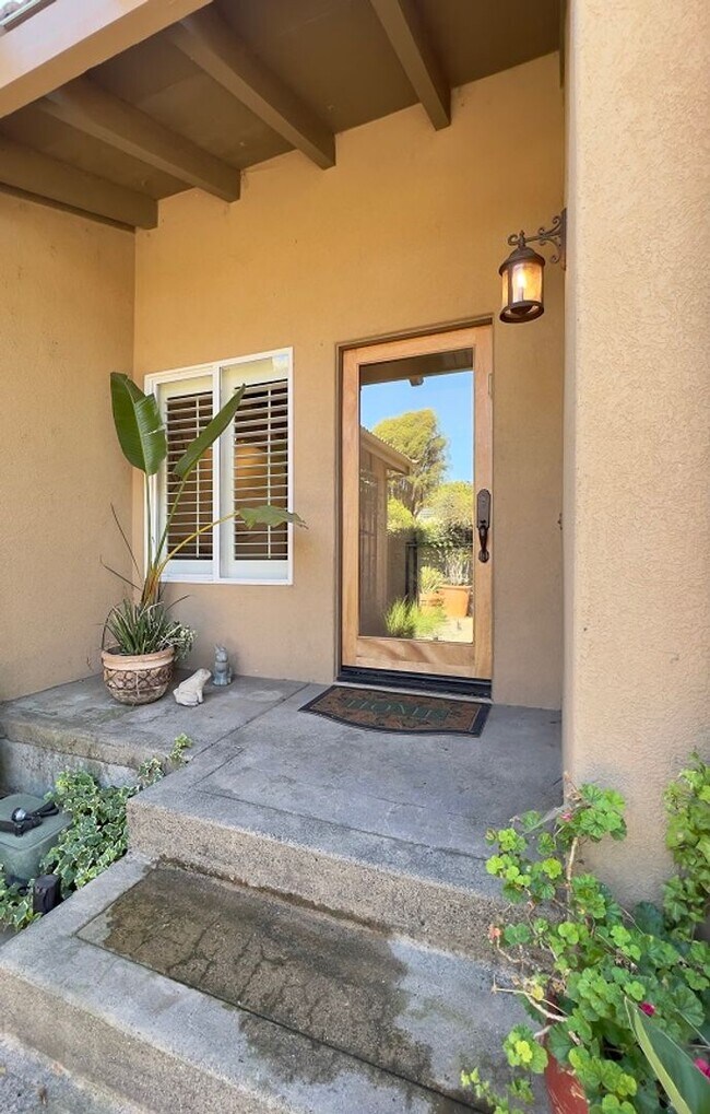 Building Photo - Stunning Single Level Browns Valley Home