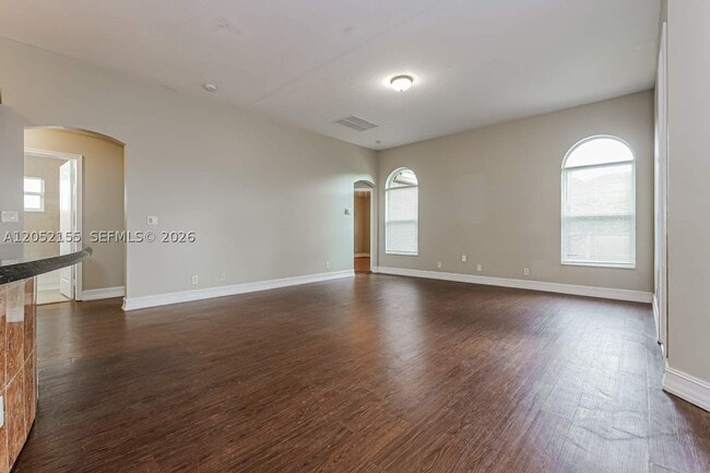 Building Photo - 101 Jacaranda Ct