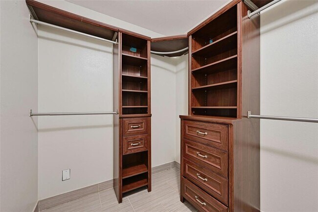 Building Photo - 3326 Clarksburg Dr