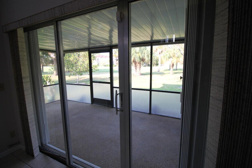 Building Photo - 7342 Pinewalk Dr S